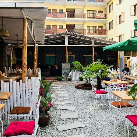 Dungkar Guest House Катманду Екстериор снимка