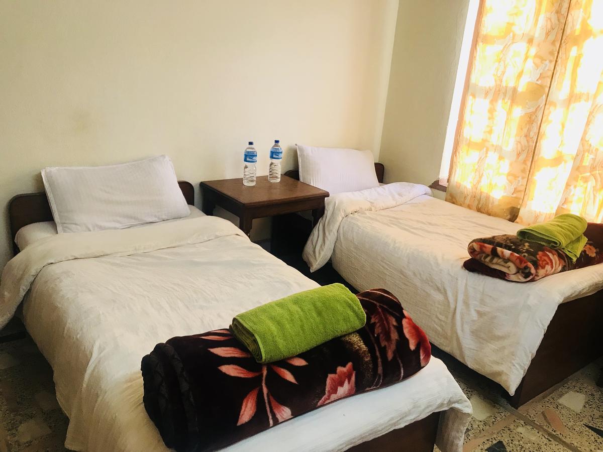 Dungkar Guest House Катманду Екстериор снимка